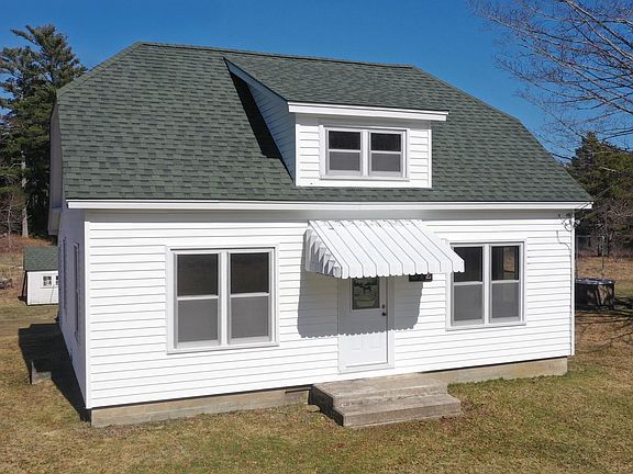 2nd image of 312 Medway River Rd