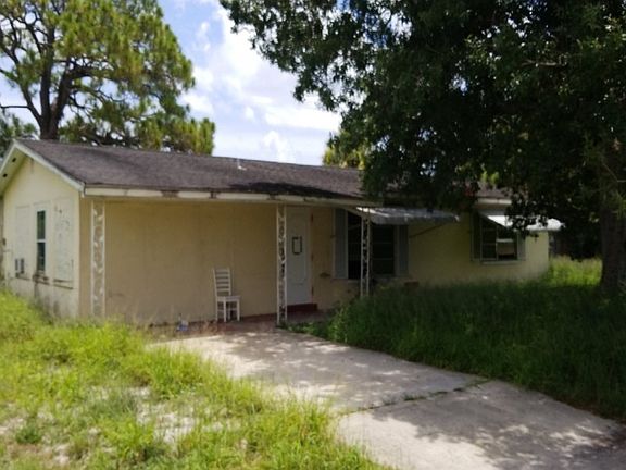 3rd image of 3177 NE Lake Ave