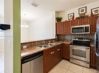 2935 SE 1st Dr, Homestead, FL 33033