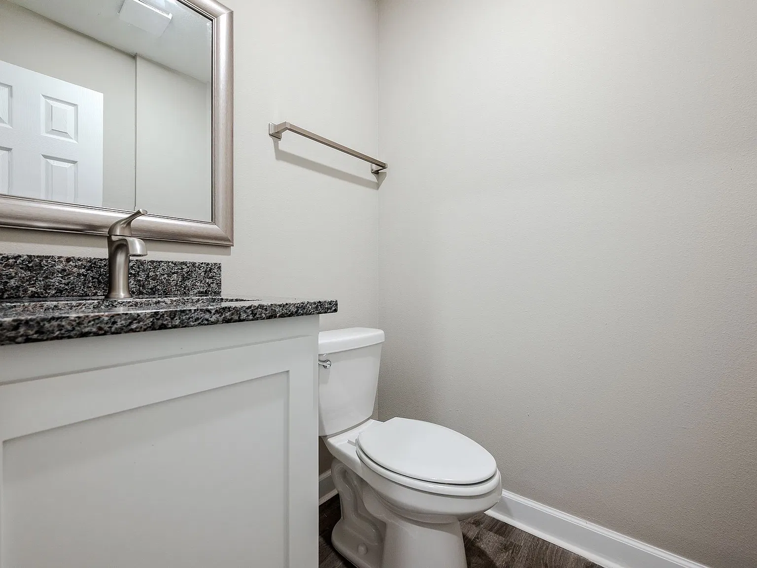 609 Water St A — Photo 3