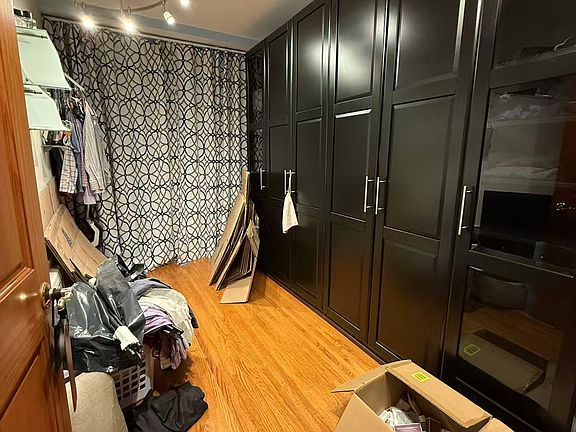 4th image of 7002 10th Ave Floor 1