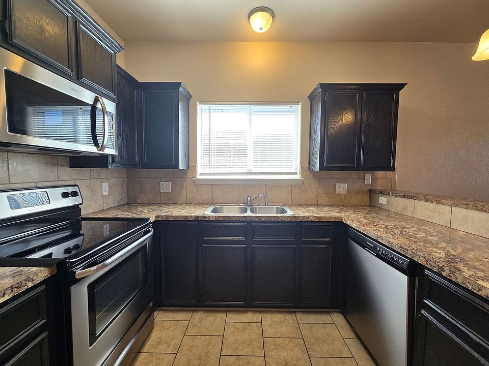 1st image of 1101 Grace Point Dr APT B