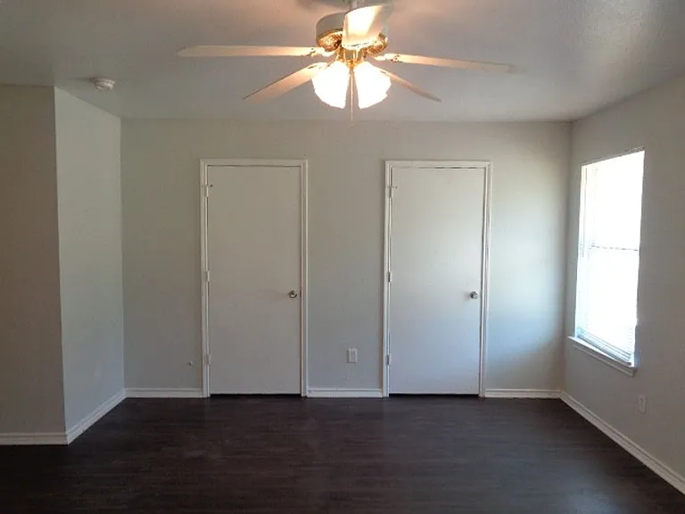13649-13651 Biggs St — Photo 13