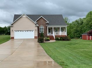 180 Allendale Blvd, McMinnville, TN 37110