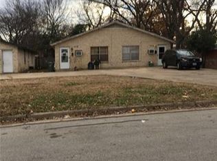 206 Maple St, Arlington, TX 76011