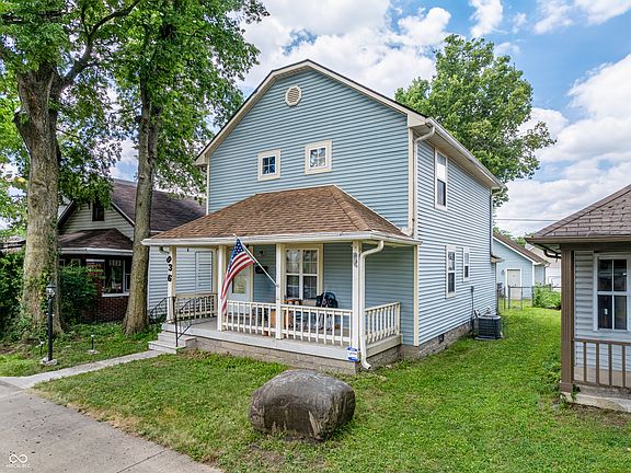 2nd image of 936 Camp St