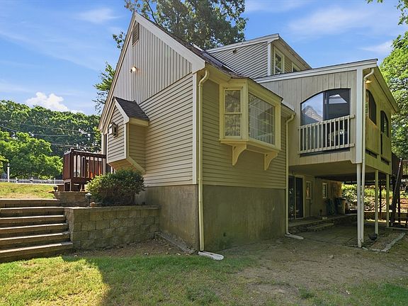 3rd image of 125 Jaffrey St