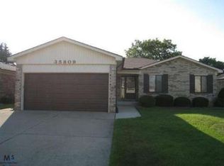 35809 Collingwood Dr, Sterling Heights, MI