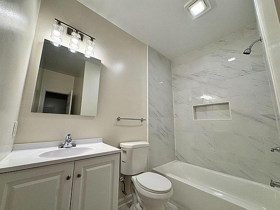 5th image of 1652 W Virginia Ave NE #1