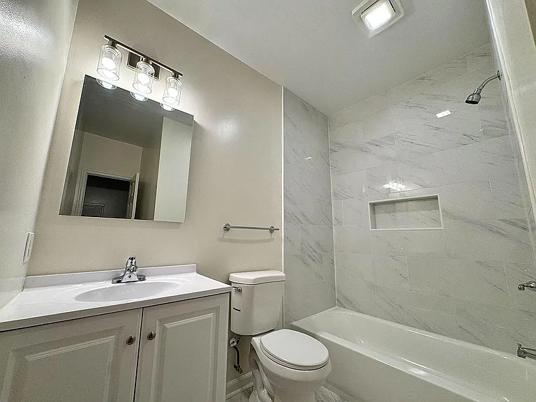 1652 W Virginia Ave NE #1 — Photo 5
