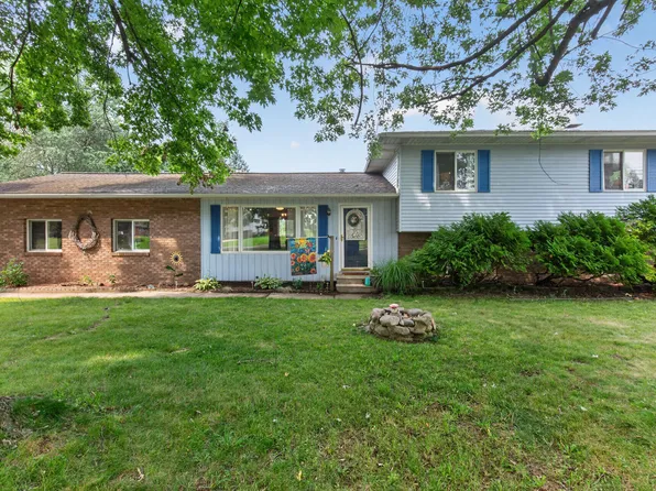 4788 Moon Lake Rd, Jackson, MI 49201