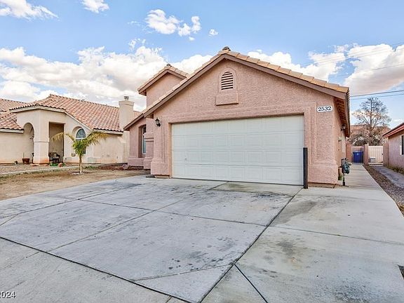 3rd image of 2532 Lazy Brook Dr