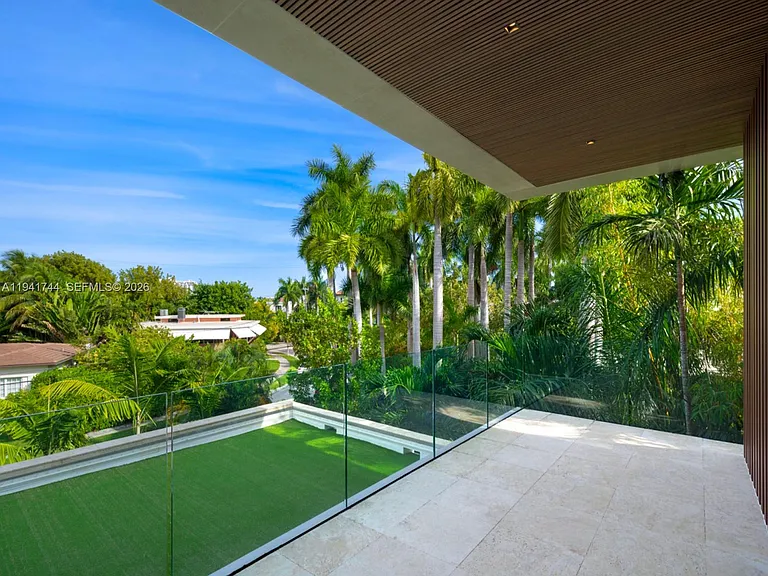 28 W Dilido Dr — Photo 27