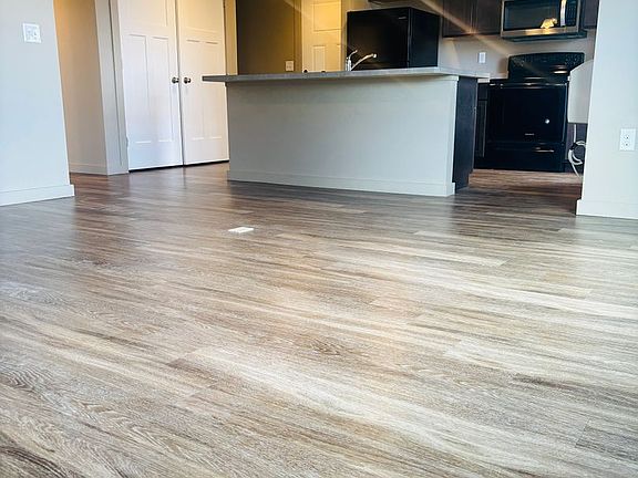 2nd image of 4845 Golden Gate Ave #69