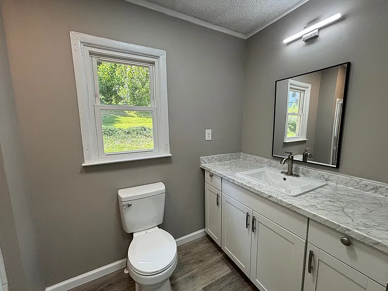 66 Veterans Dr — Photo 7