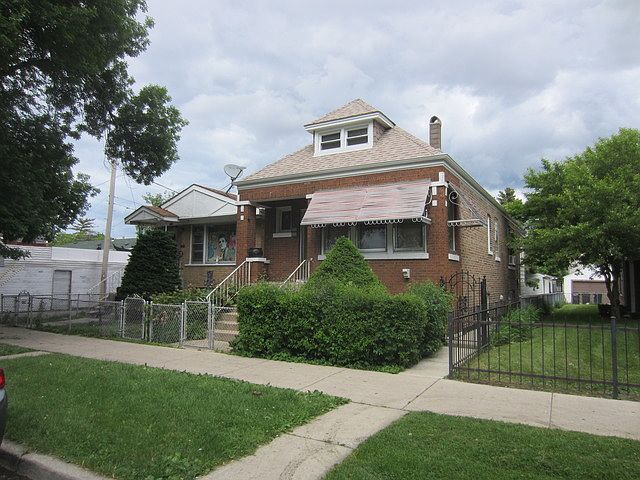 2nd image of 4515 S Wolcott Ave