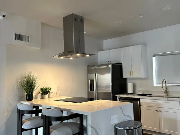 8020 E Thomas Rd Unit 301, Scottsdale, AZ 85251