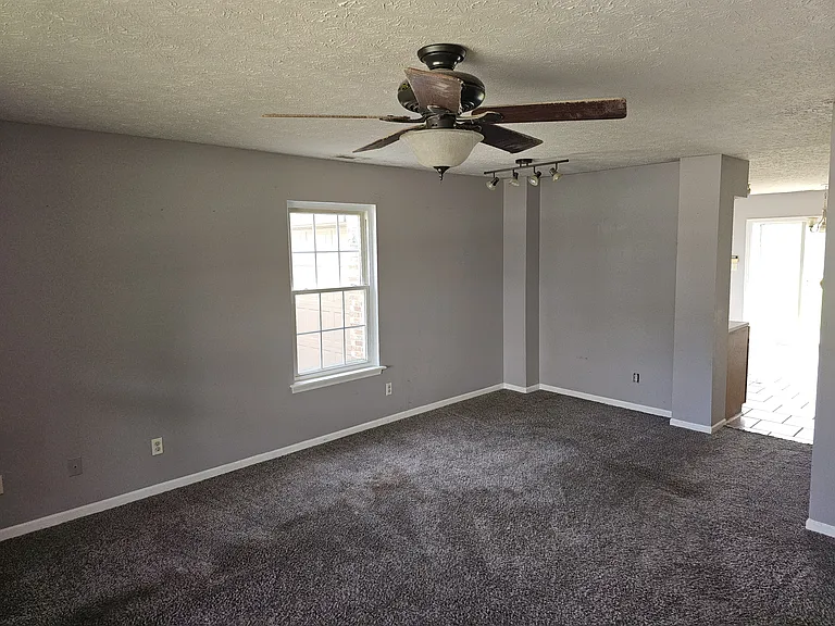 9817 Traditions Ln — Photo 18