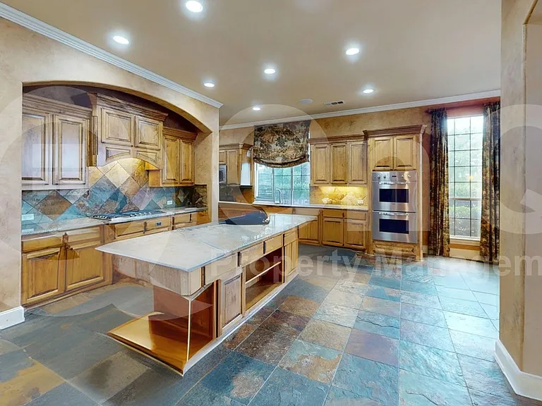 8108 Penobscot Ln — Photo 1