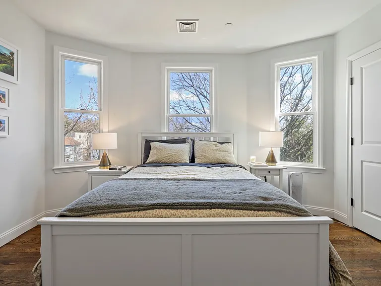 77 Torrey St #2 — Photo 8