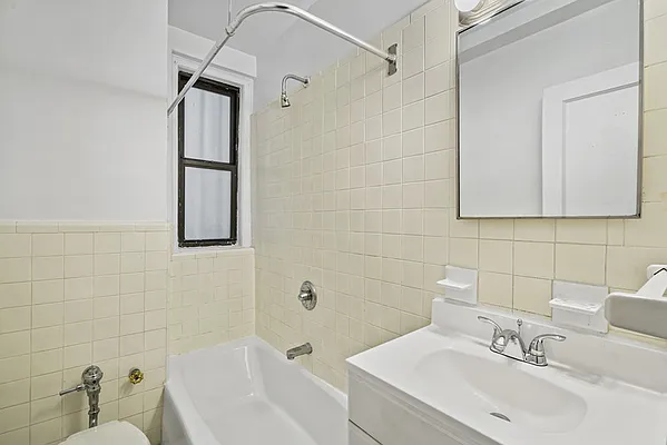 Rented by Cooper & Cooper Real Estate | media 13