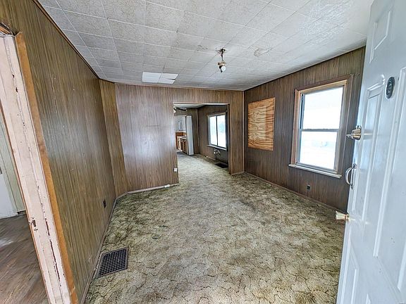 3rd image of 1718 McCasland Ave