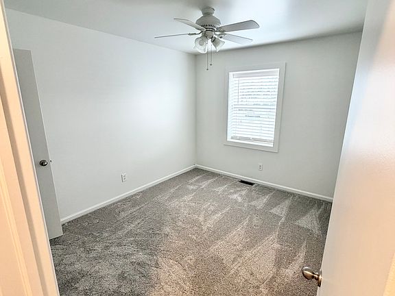 4th image of 228 Maple St APT E