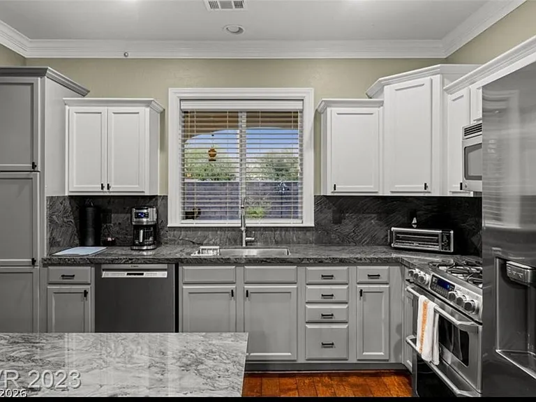 7086 Positano Hill Ave — Photo 6