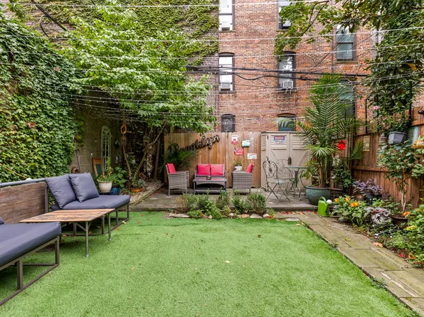 164 Underhill Avenue image 10 of 18