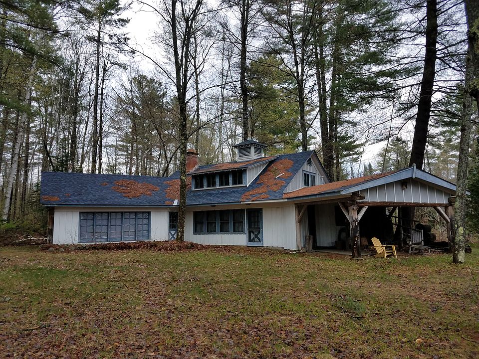 2nd image of 1061 Palisades Rd