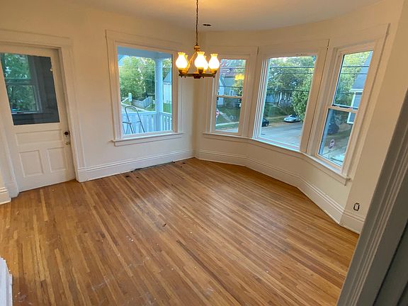 4th image of 601 E Chambers St #A
