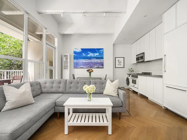 184 Kent Ave APT D414, Brooklyn, NY 11249