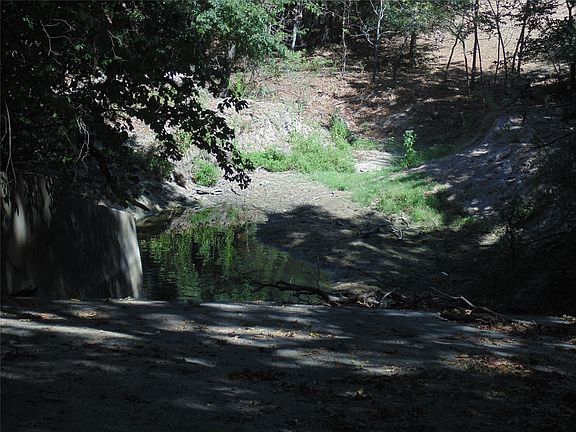4th image of 699 County Road 260