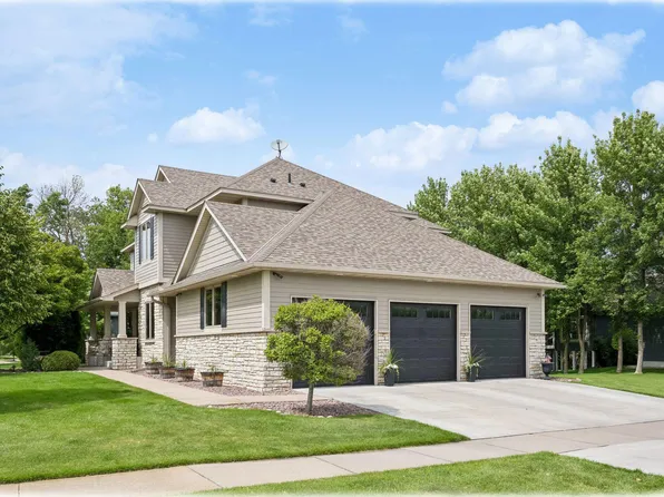 9858 Vagabond Ln N, Maple Grove, MN 55311
