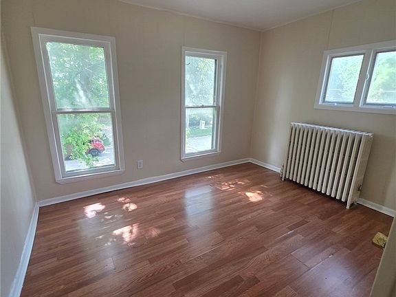 2nd image of 1520 Lafayette Ave