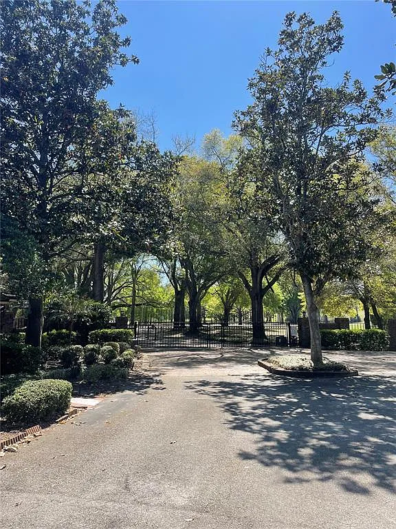 2 bed, 2.0 bath, 1291 sqft, $3,400 — Photo 2