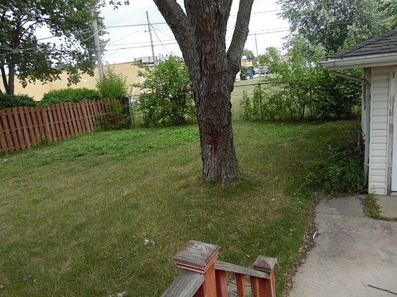 3rd image of 19147 Greenbay Ave