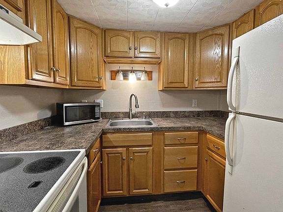 2nd image of 170-172 Erford Rd #172B