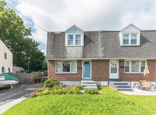 3432 Oak Ln, Brookhaven, PA