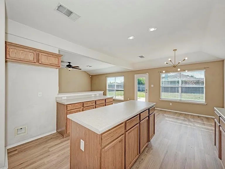 1203 Tricia Cv — Photo 14