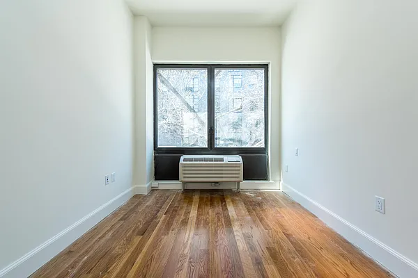 Rented by Nooklyn NYC LLC | media 81