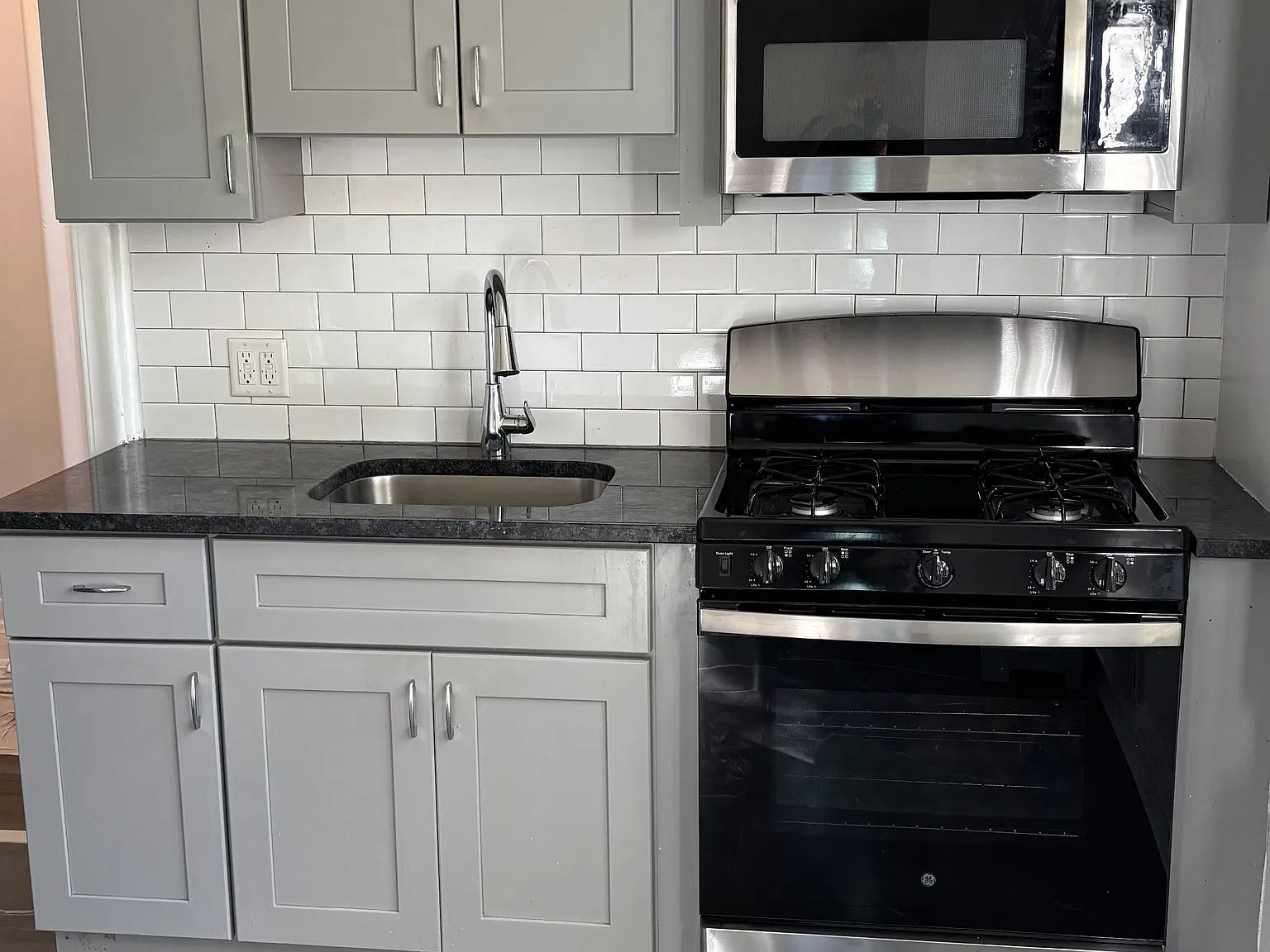 1 bed, 579 sqft, $1,995 — Photo 2