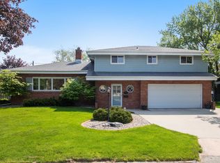 1524 S Bartell Dr, Appleton, WI 54914