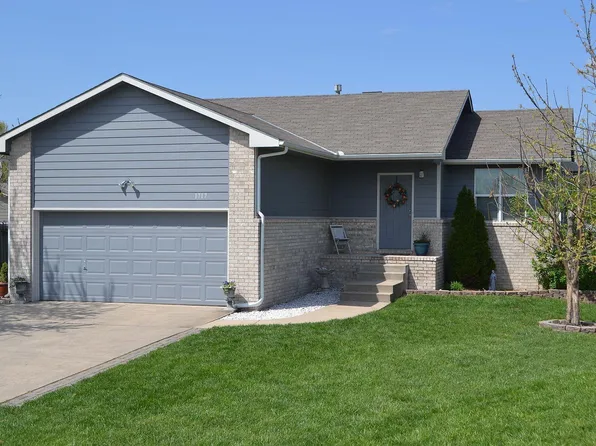 1717 N Hawthorn Ct, Andover, KS 67002