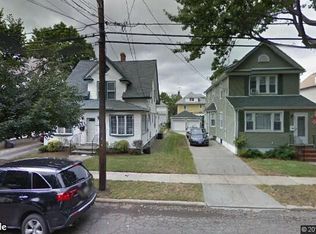 54 Hinsdale Ave, Floral Park, NY 11001