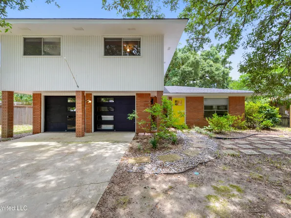 103 Palm Ave, Pass Christian, MS 39571