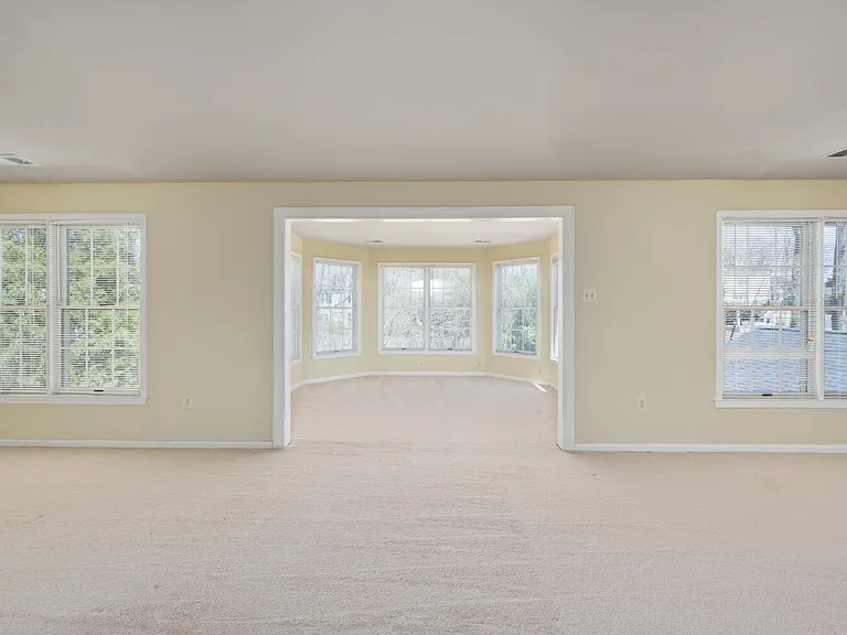 2725 Oldewood Dr — Photo 24