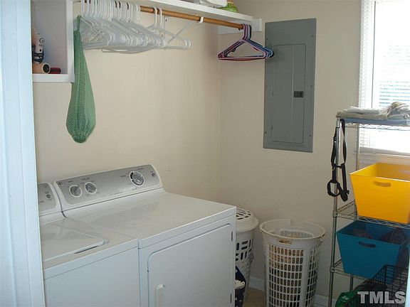 2005730_3