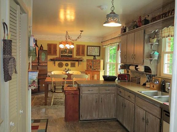 5th image of 437 Wide River Farm Dr