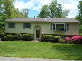 8 Chaparral Rd, Nanuet, NY 10954